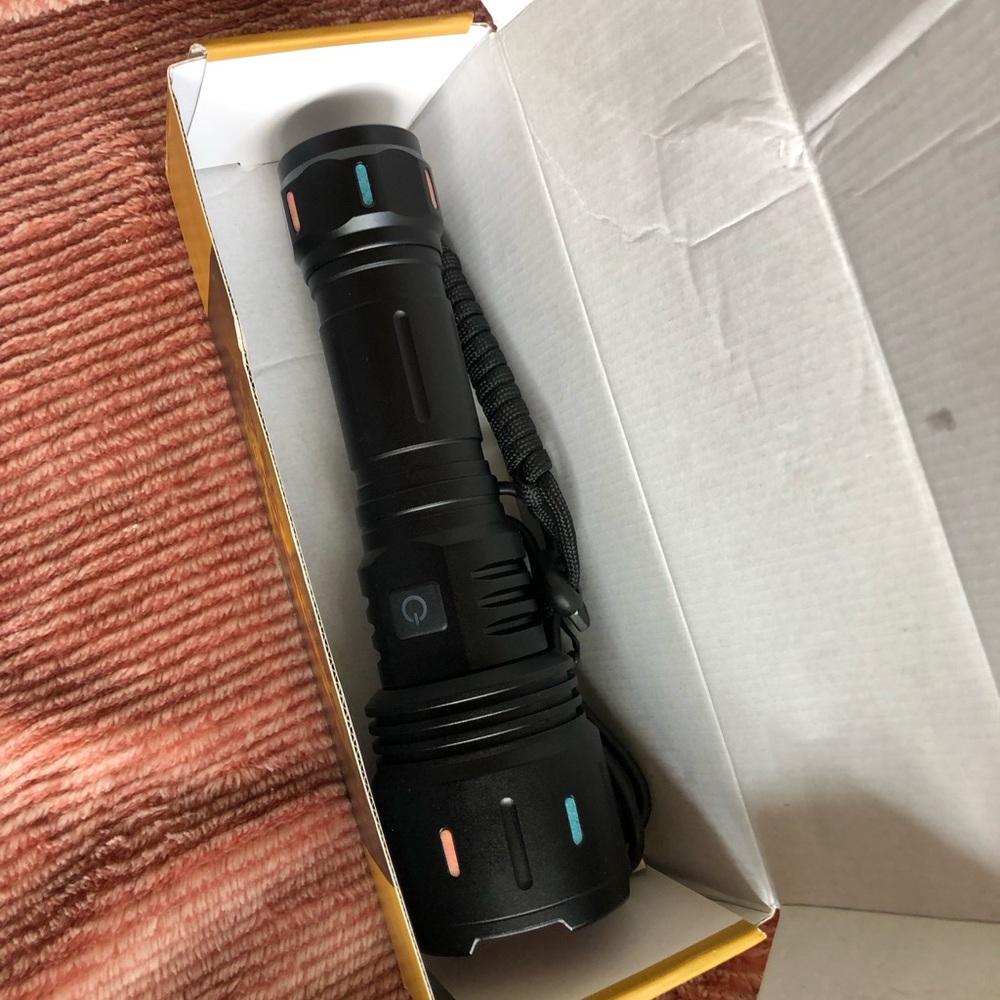 Rechargeable Black LED Flashlight